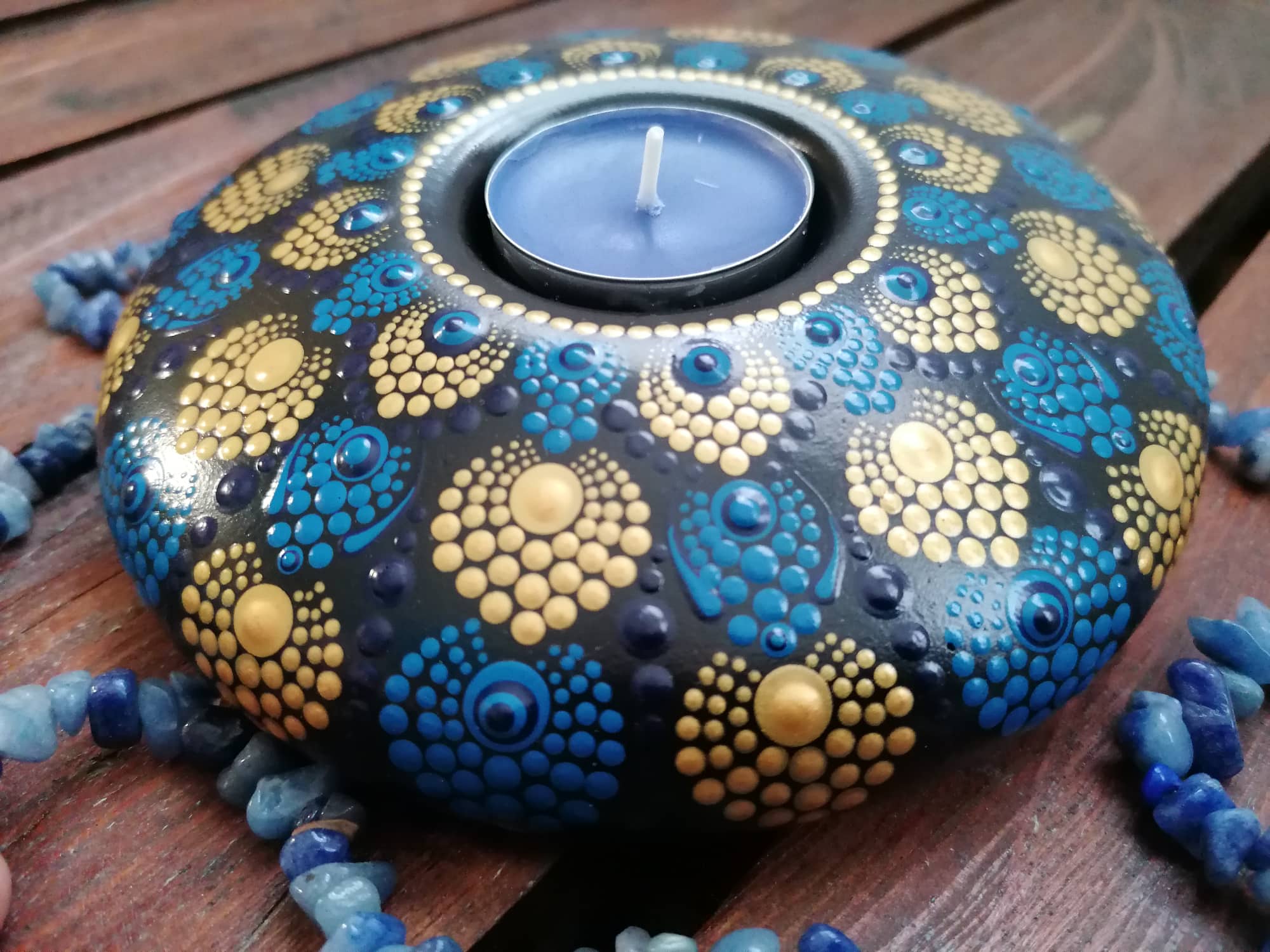Svícen - mandala na kameni cca 14 cm