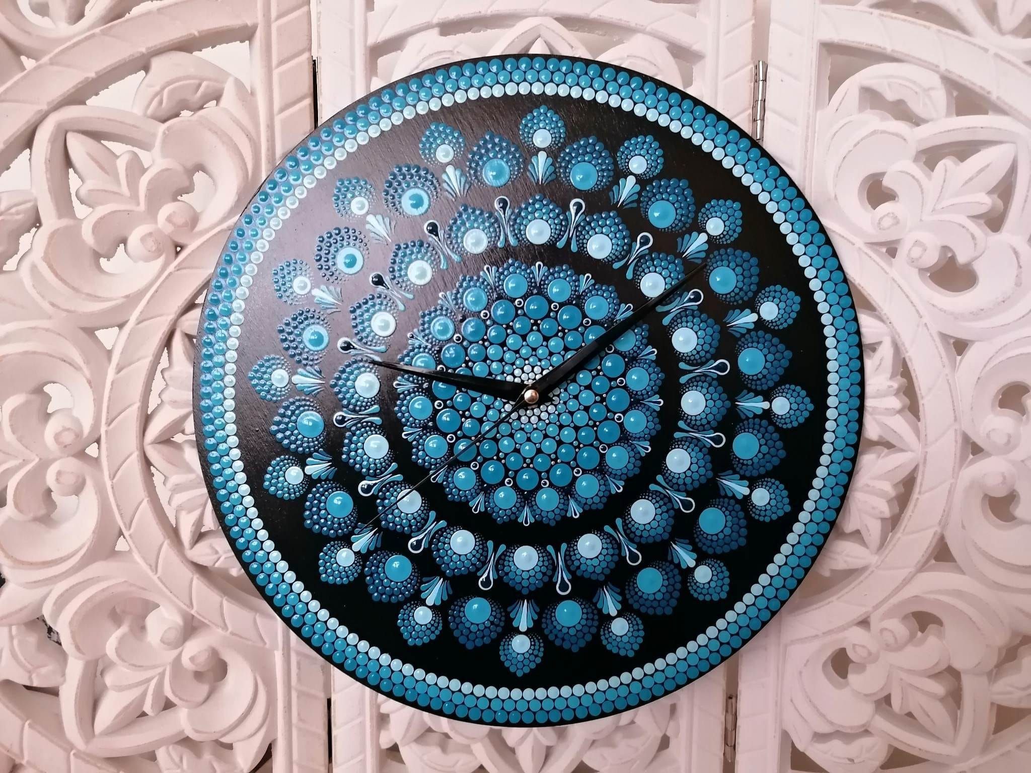Nástěnné hodiny mandala průměr 30 cm