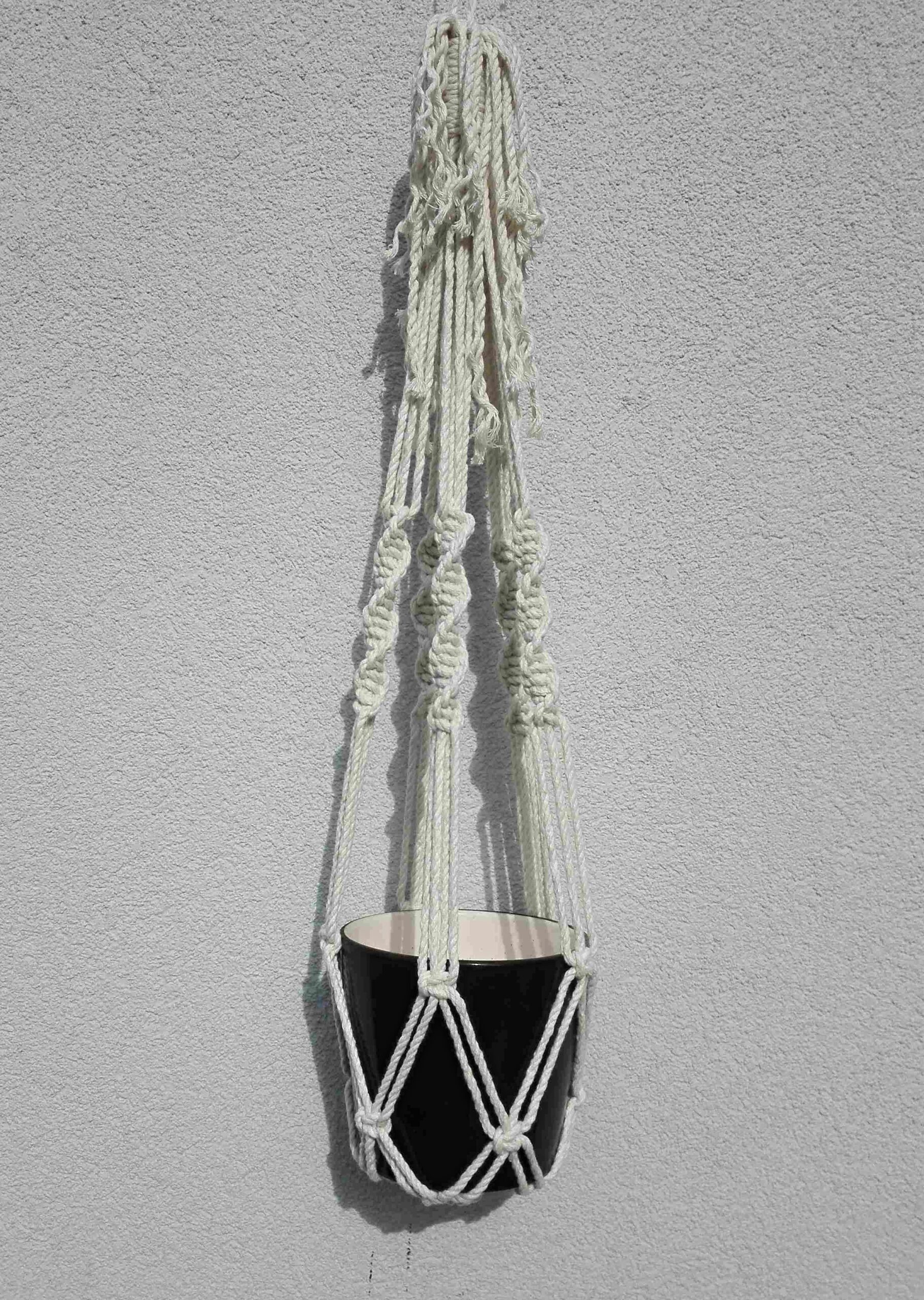 Macramé - závěs na květináč