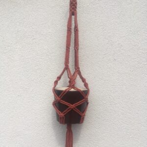 Macramé – závěs na květináč